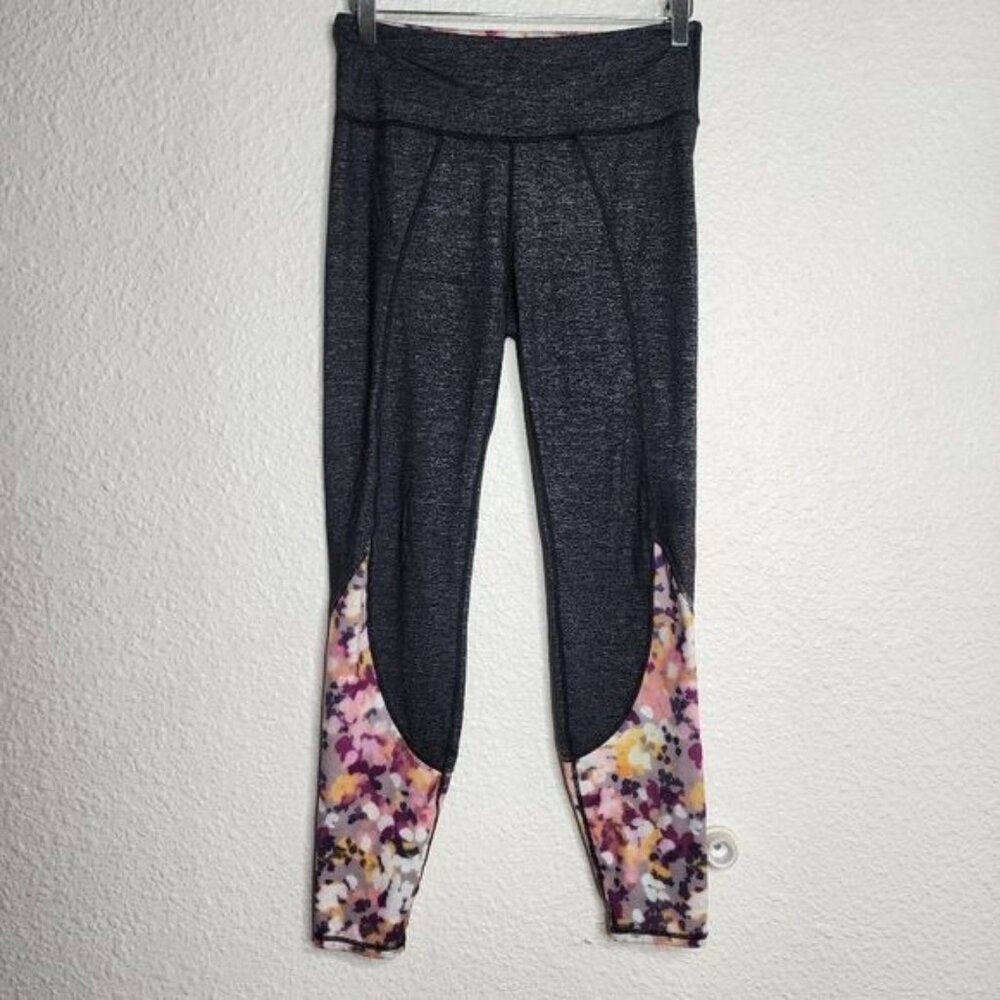 Athleta Petal Chaturanga Flow Leggings Black Floral Women's Size Medium